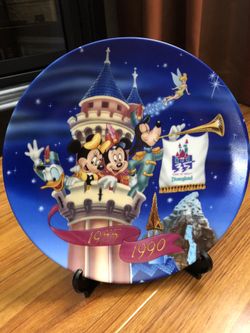 Disney collection plate