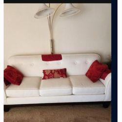 Beautiful White sofa,Never Used.$200