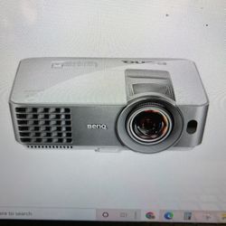 Urgently Selling BenQ - WXGA DLP Projector Silver
