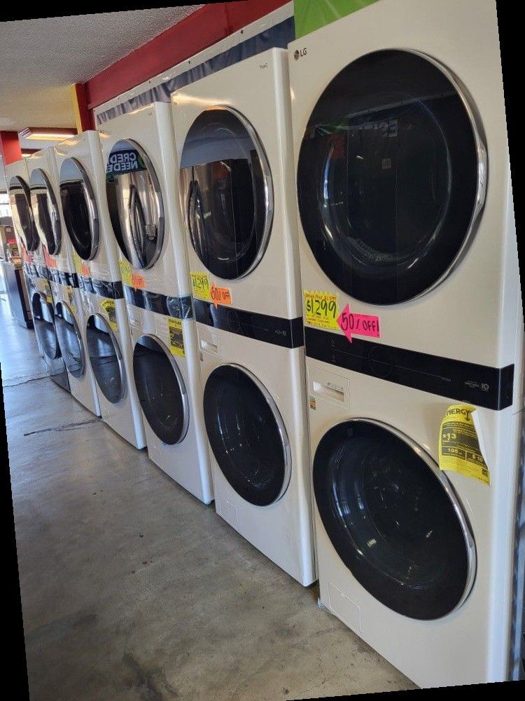 LG ThinQ WashTower Single Unit Front Load Washer 4.5 Cubic Feet Dryer 7