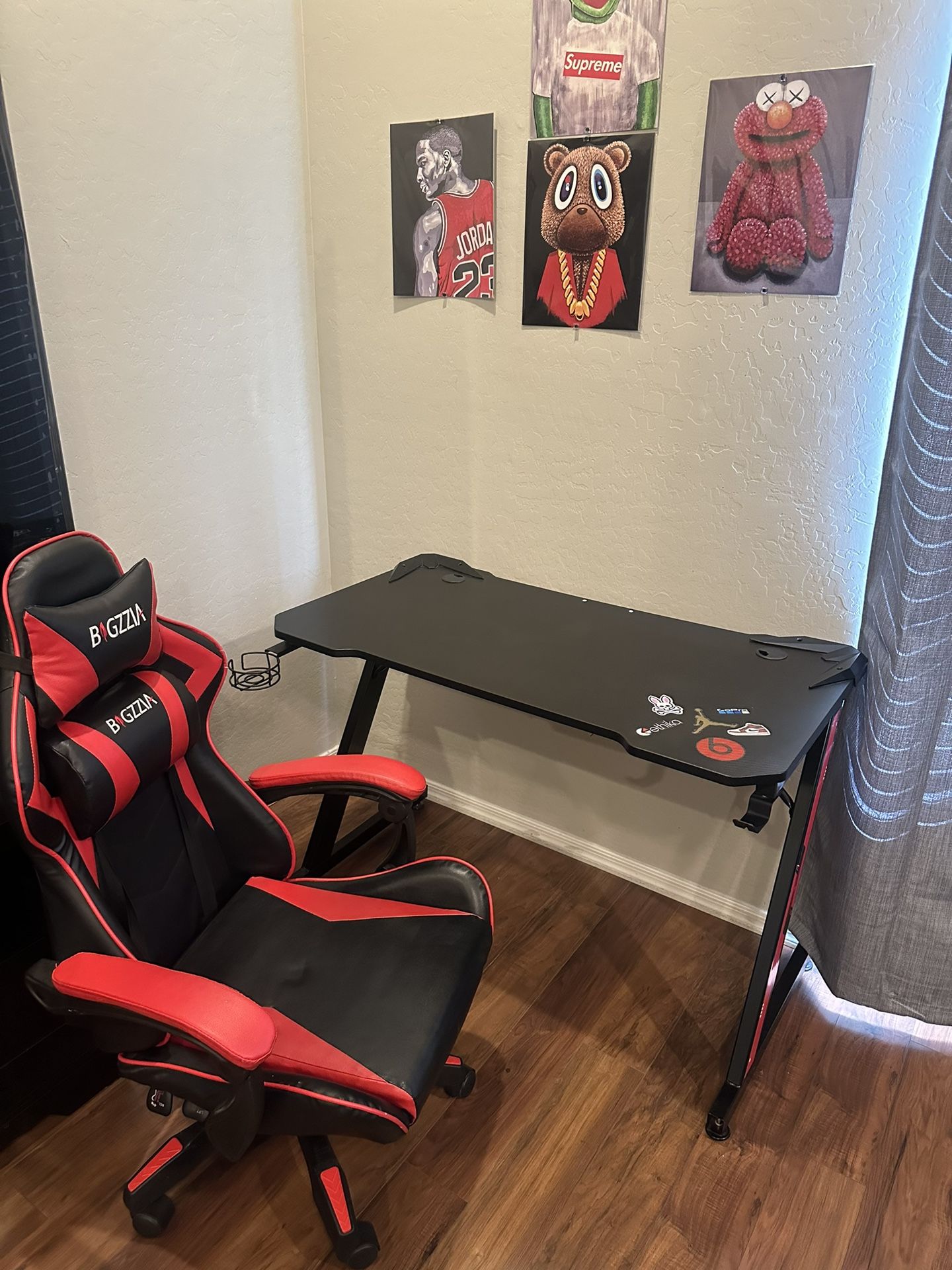 Desk And Chair!! For Video Games!!