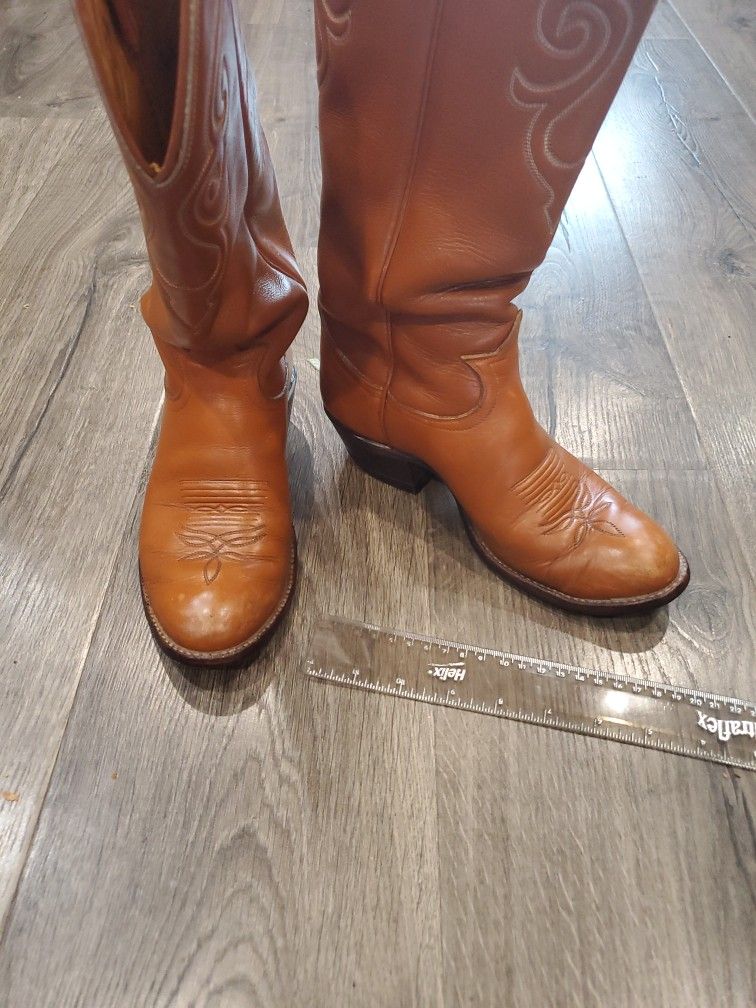 Tony Lamas Cowboy Boots Womens