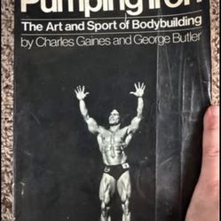 Pumping Iron The Art And Sport of Bodybuilding Book