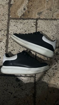 Alexander McQueen Black/ White
