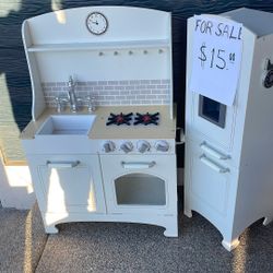 Set Of Kids Kitchen 