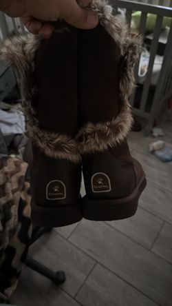 Bearclaw boots size 10