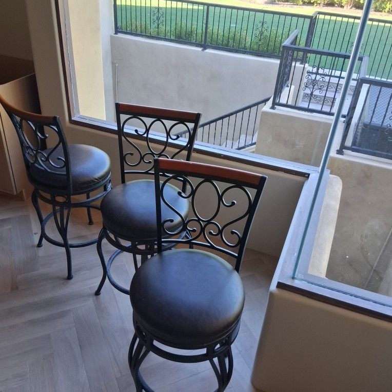 BAR STOOLS