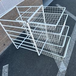 Elfa white metal wire basket with 4 baskets/ cajonera de metal con 4 cajones 