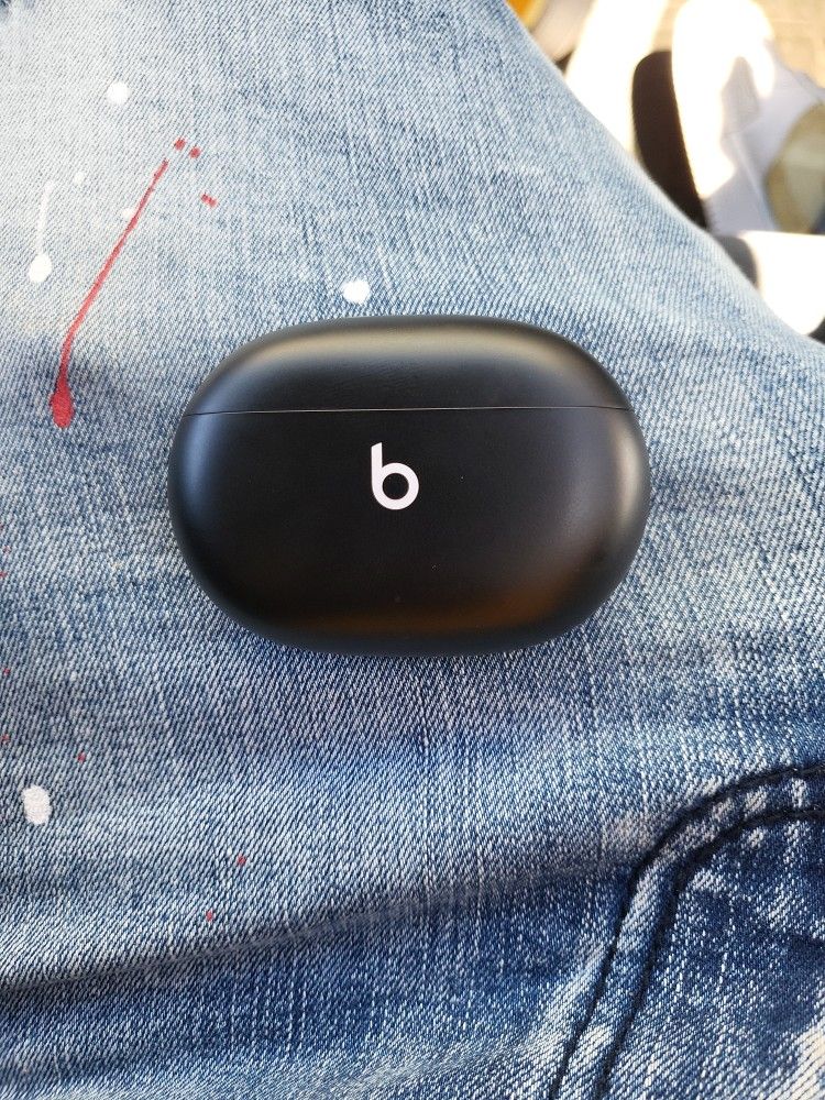 Beats Studio (Wireless Buds)