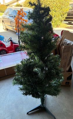 4 ft Christmas tree