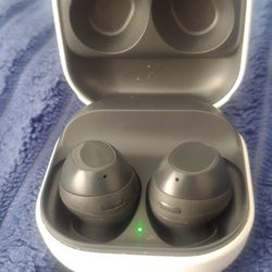Samsung Wireless Bluetooth Earbuds
Galaxy buds