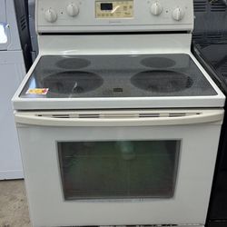 Selling a Whirlpool electric stove with a smooth glass cooktop. Works perfectly and is in very good