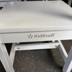 Kids Table  With For Chairs 