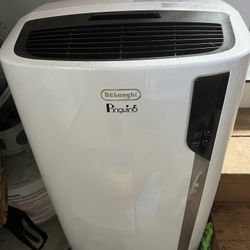 Portable air conditioner 