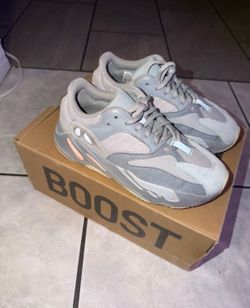 Yeezy boost 700