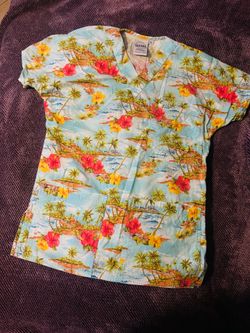 SCRUB TOP