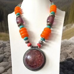  Vintage & Handmade Indo/Tibet Ethnic Tribal Style Amber Resin With Stones & Silver Beads Pendant Necklace 23”in & 160grams
