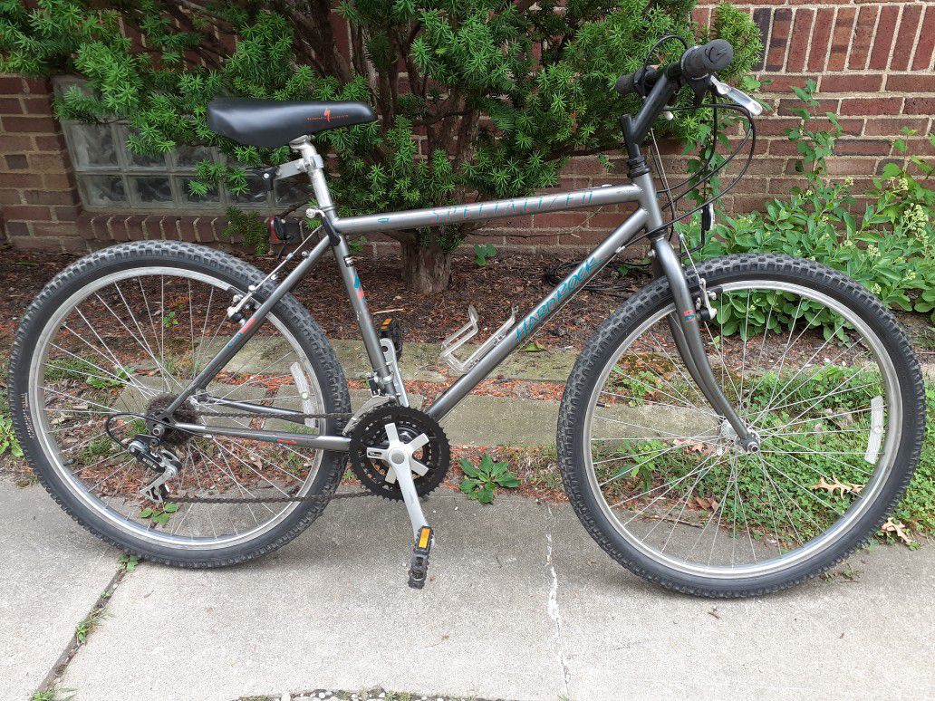 Specialized Hardrock, 18 speed, 18" frame medium, mountain bike