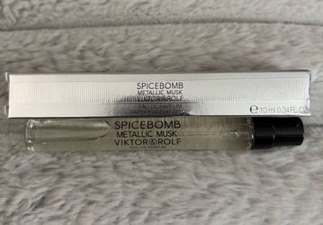 NEW VIKTOR AND ROLF SPICEBOMB METALLIC MUSK MENS EAU DE PARFUM TRAVEL SPRAY $15!!