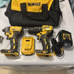 Dewalt 20 volt set with 1/4” impact driver, 1/2” hammer drill, 2AH battery, charger and bag