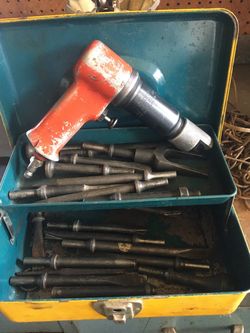 Air Hammer with Chisel Bits Set