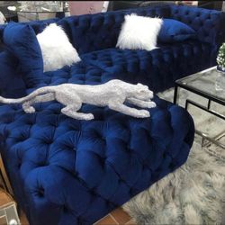 Warehouse sectional sofa sale- limited supply- 0 interest Finance available.