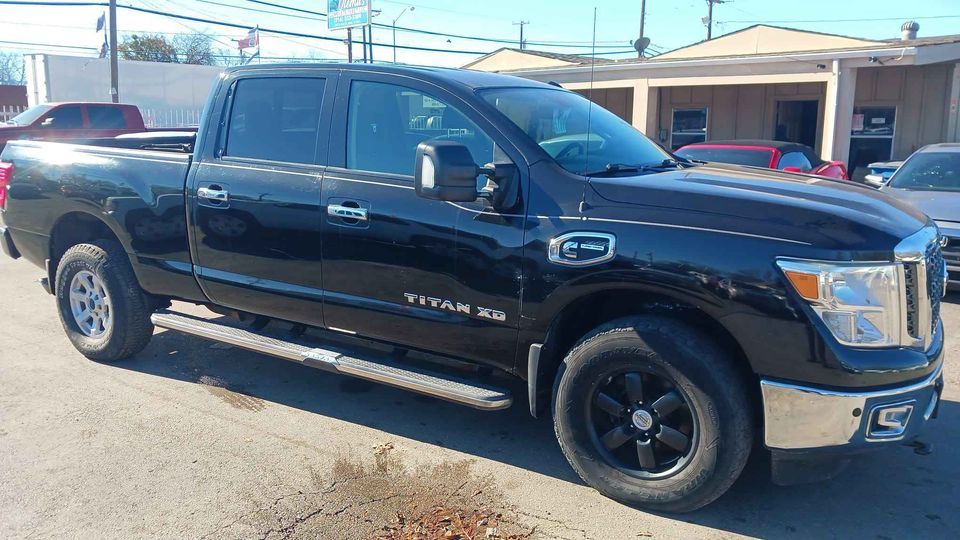 2016 Nissan Titan