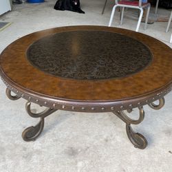 Round Coffee Table 