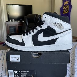 Jordan 1 mid white black Tuxedo .RARE 2018! Brand new DS .  Size 10.5 Men. NO TRADES !