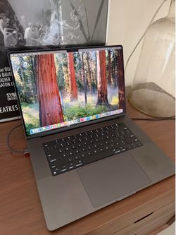 Apple macbook pro m4 48gb ram 1tb storage space grey