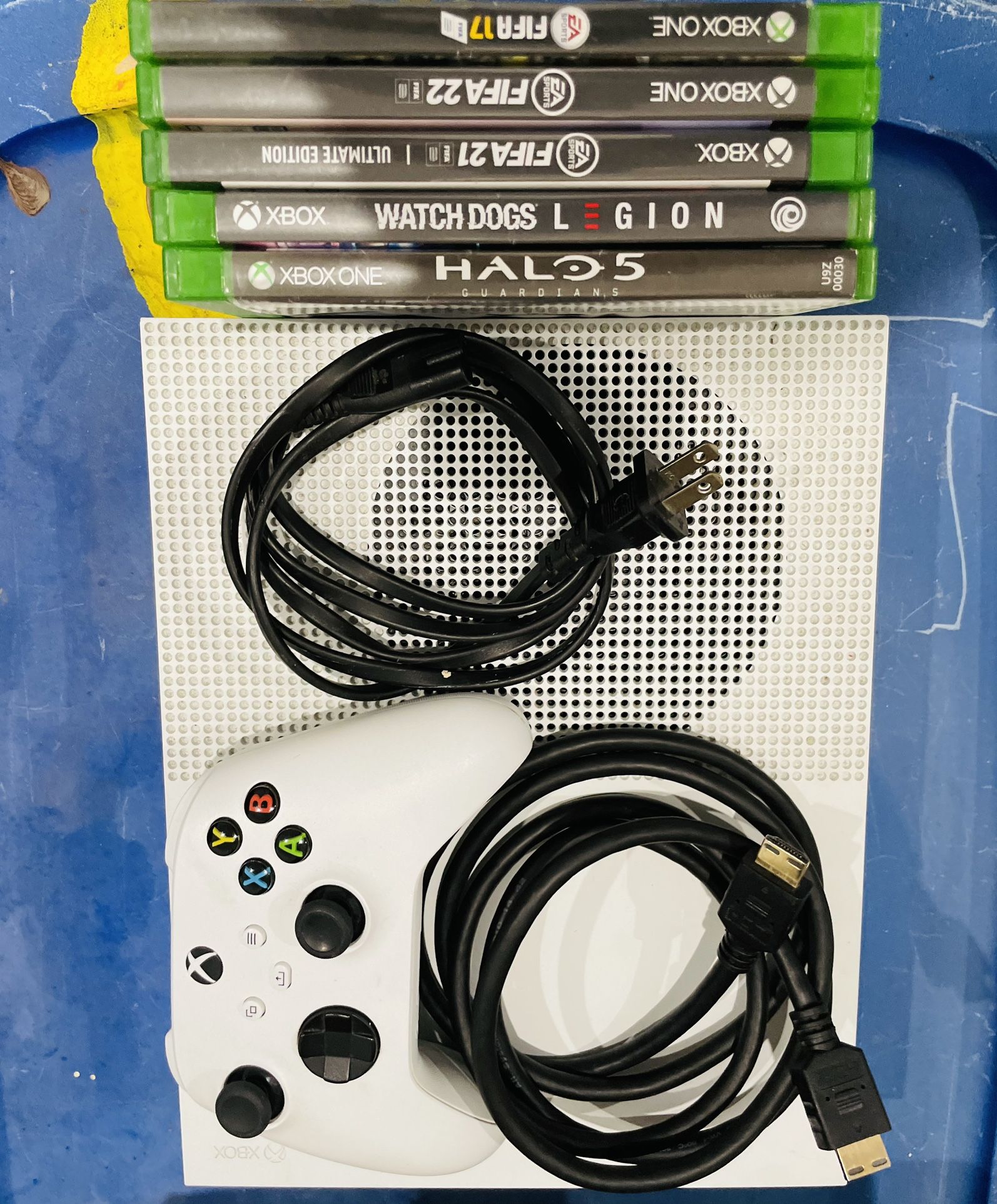 Xbox One S