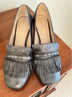 Beautiful classy pumps