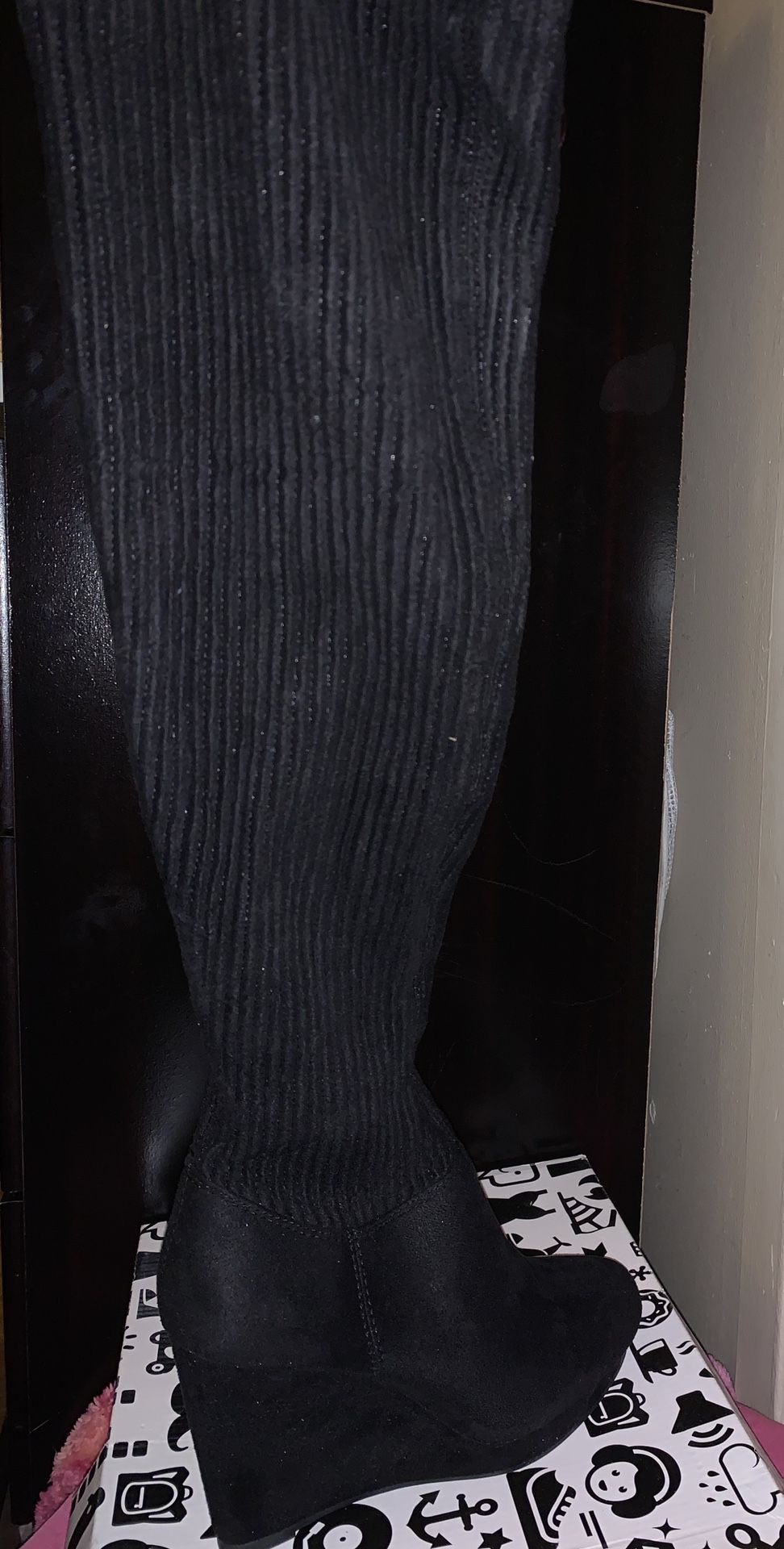 Worn twice wedges