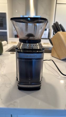 Cuisinart ® Supreme Grind ™ Automatic Burr Mill