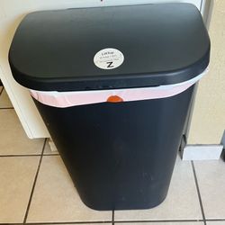 Trash bin