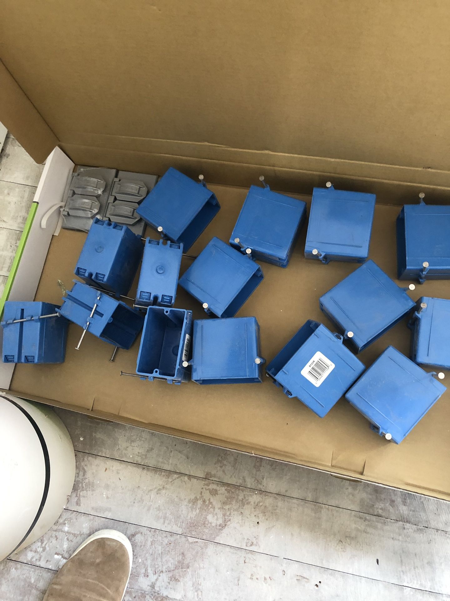 15 single gang blue boxes new