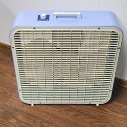 22 in Kmart Farmhouse Blue Metal Vintage Box Fan 3 Speed Runs Smoothly
