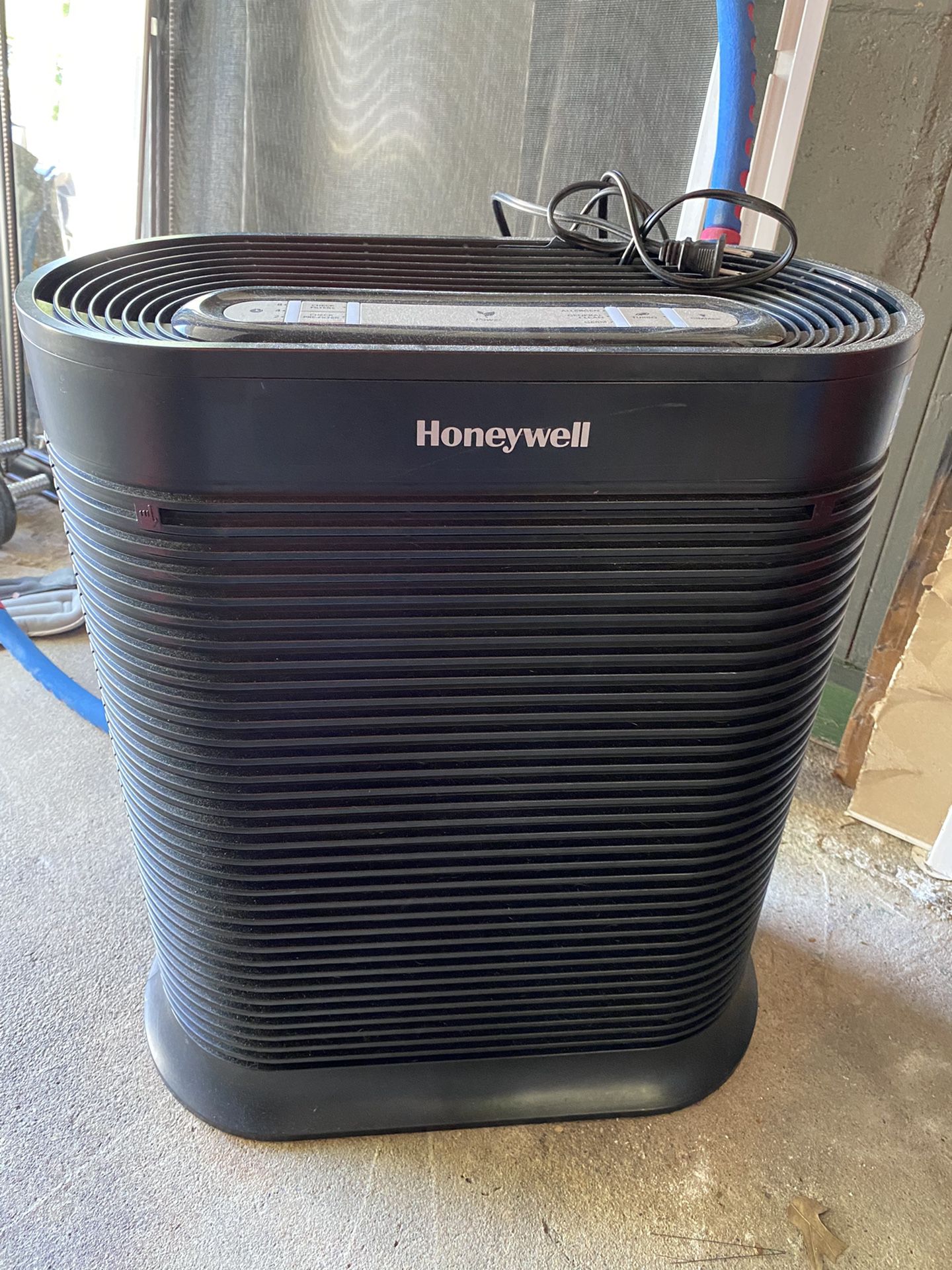 Honeywell HEPA Allergen Remover Air Purifier