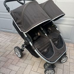 Double Stroller Perfect For Disney Or Theme Parks