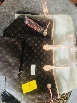 Louis Vuitton Neverfull MM Tote Bag in Damier Azur with Pouch for Sale in  Atlanta, GA - OfferUp