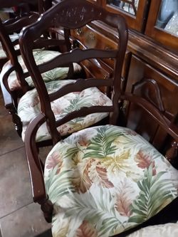 4chairs..1 glass table for sale