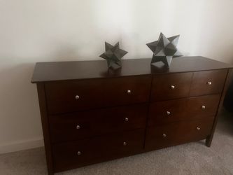 Dresser Must Go !