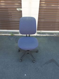 Task chair