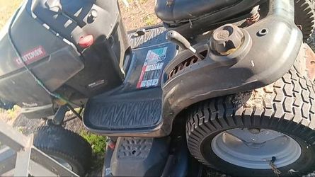 Craftsman ridin mower..needs work done to it