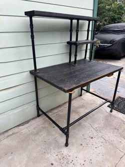Handcrafted desk