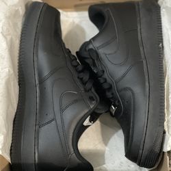 Nike Air Force 1s Black
