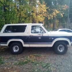 Ford Bronco (Trailer Special)