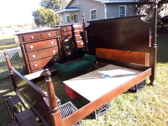 bedroom set and jewelry boxiu