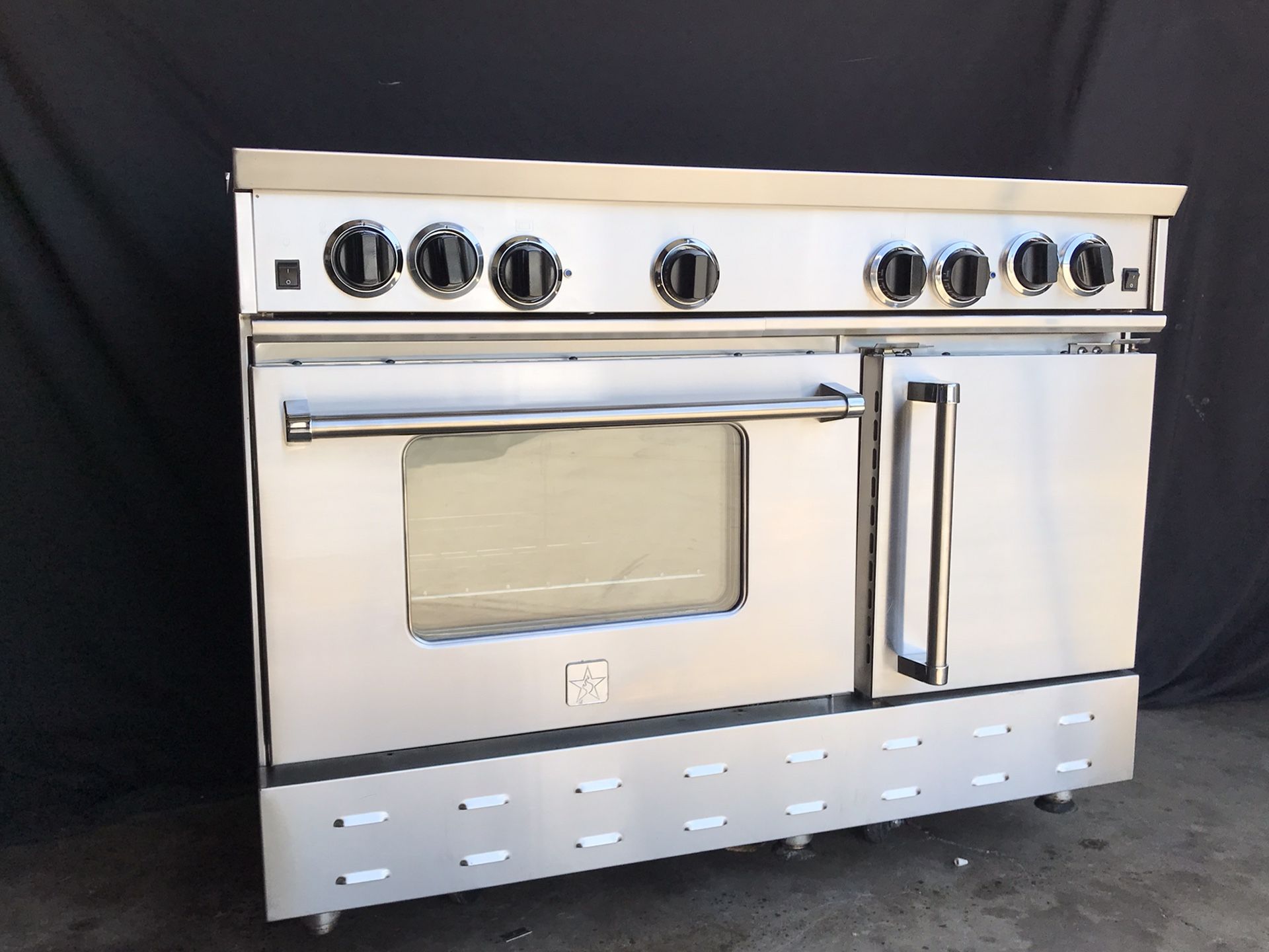 48" Gas Bluestar Range oven Double griddle, Convection Oven