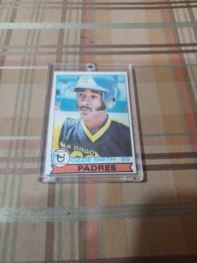 Ozzie Smith  Rookie Card 